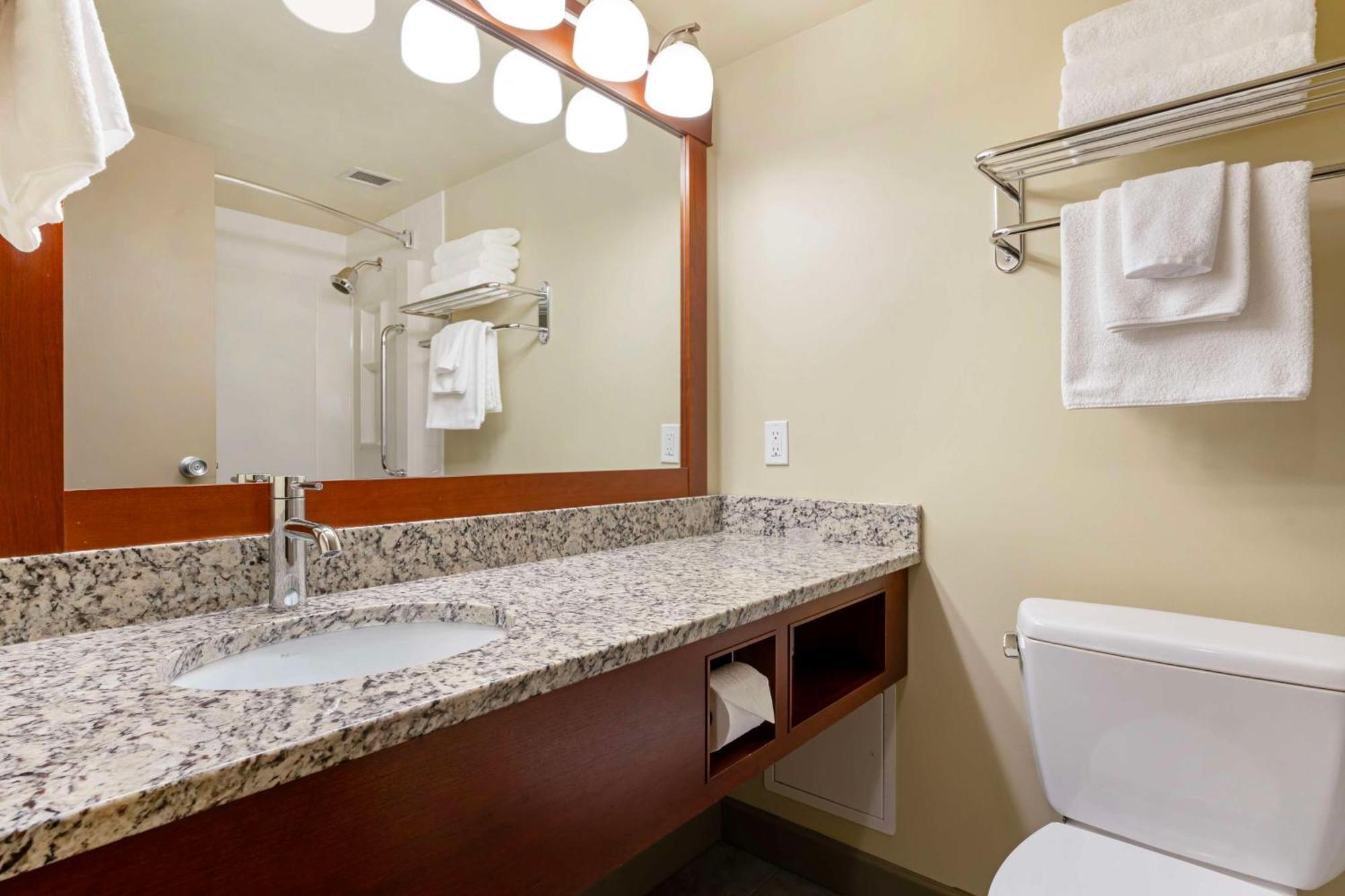Best Western Plus Barclay Hotel Port Alberni Eksteriør bilde